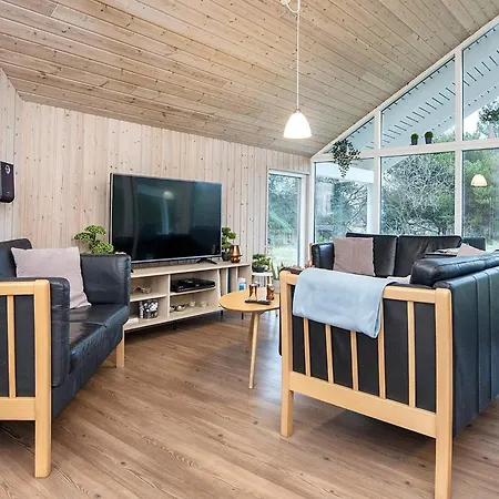 Luxury Family Retreat - By Traum